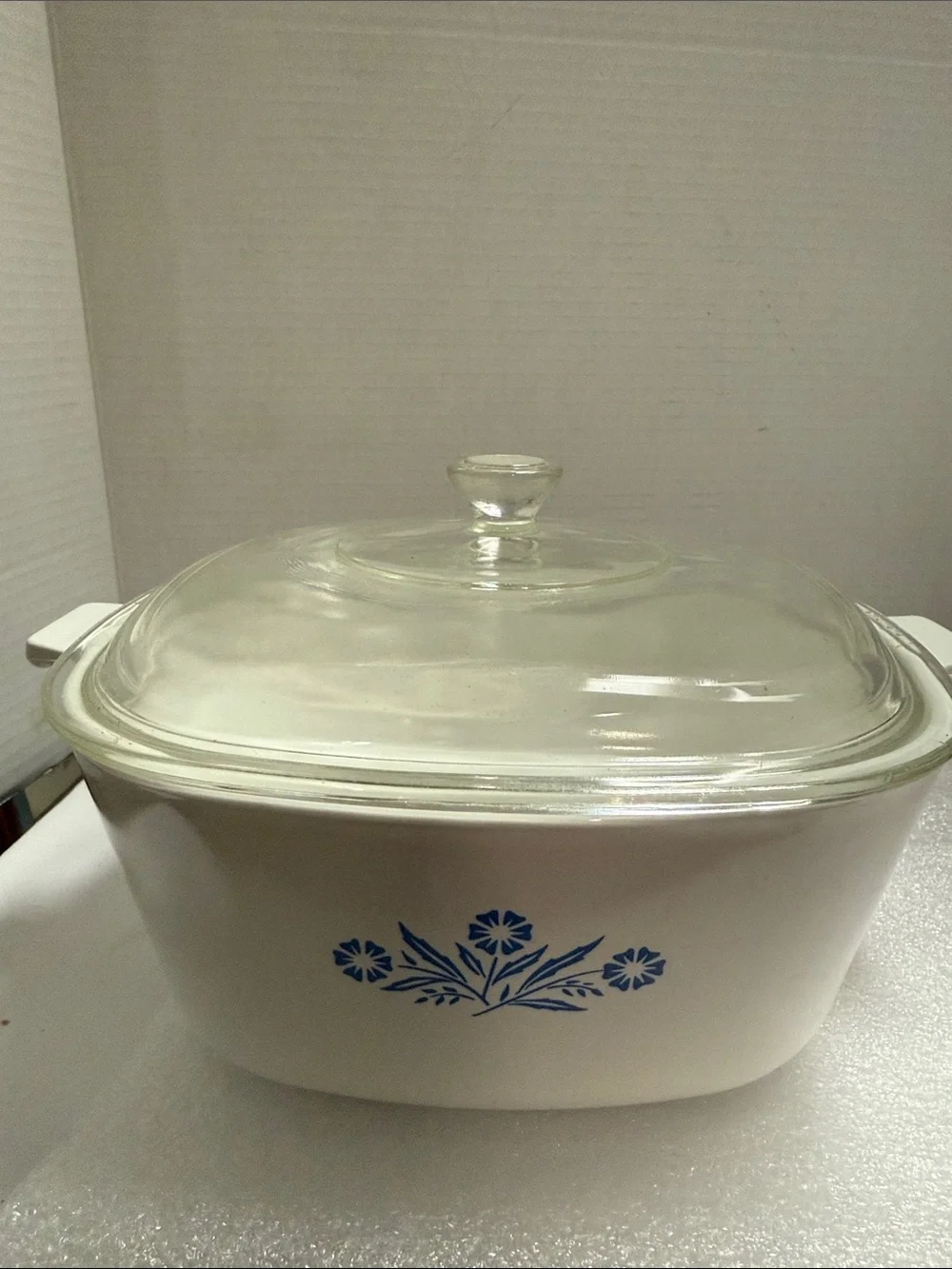 White Ceramic Casserole Dish with Glass Lid - Blue Floral 2 1/2 QT
